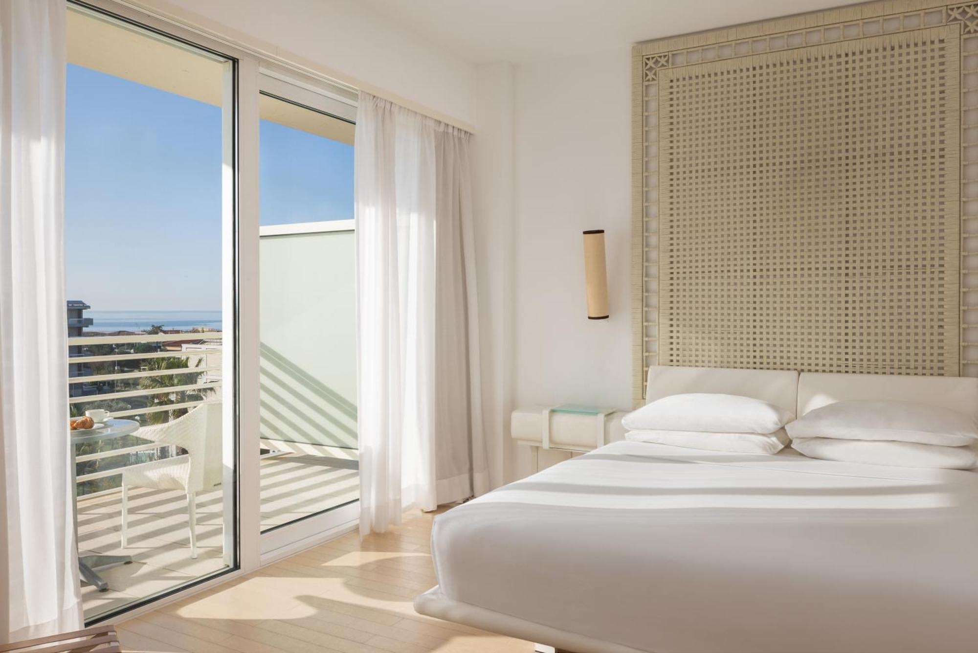 แวร์ซิเลีย ลิโด - ยูเอ็นเอ เอสเปเรียนเซ Hotel ลิโด ดิ กามาโยเร ภายนอก รูปภาพ